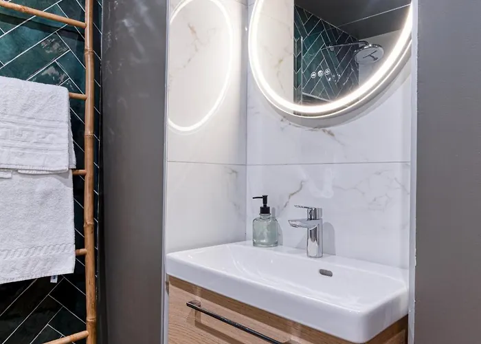 L Authentique アパート